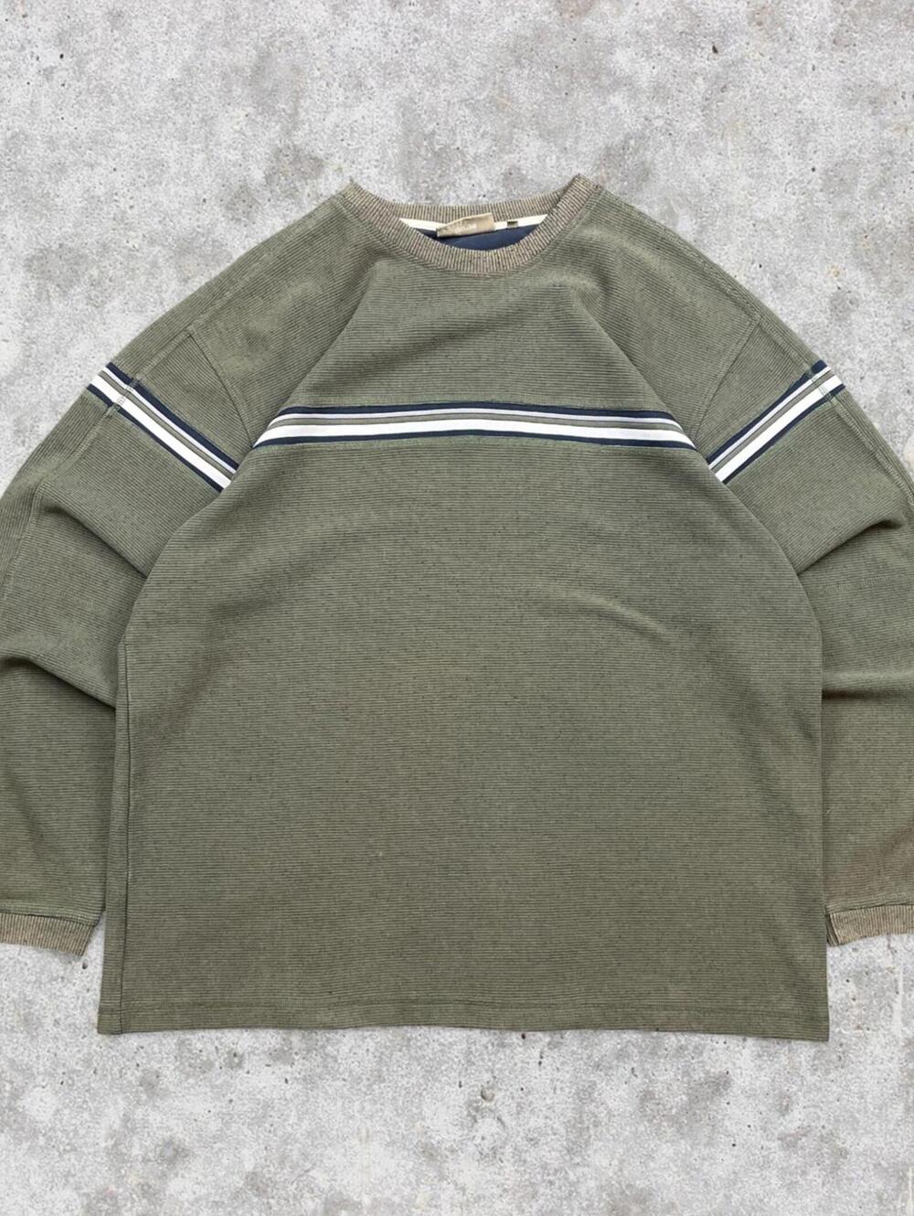 2000's Minimalistic Gotcha Sport Sweater